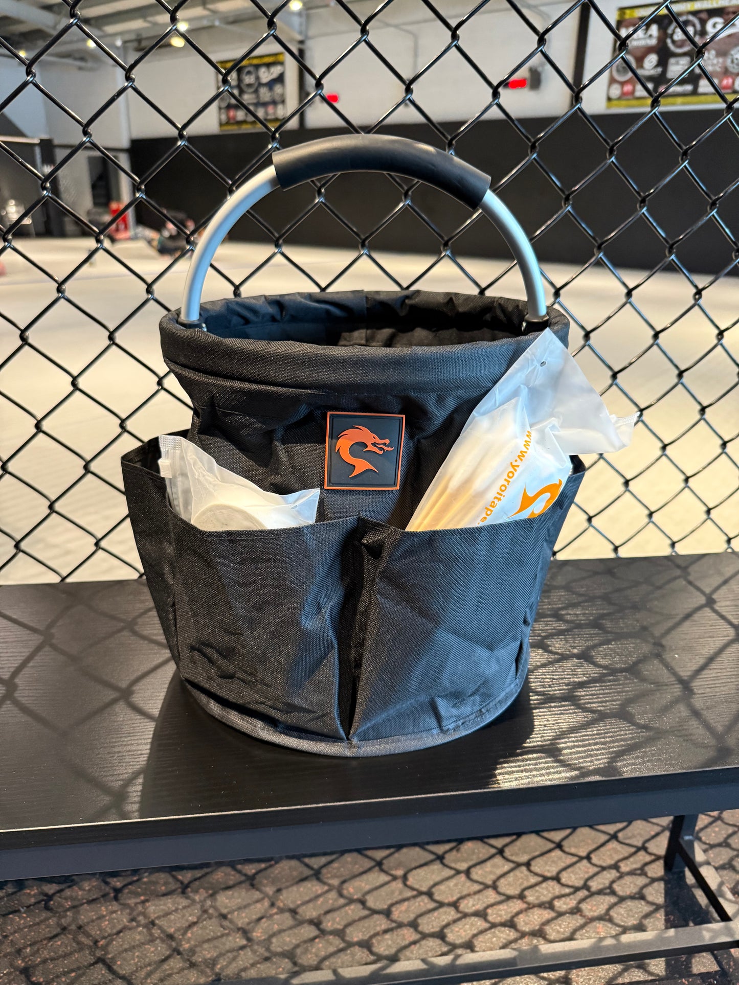 Collapsible storage bucket