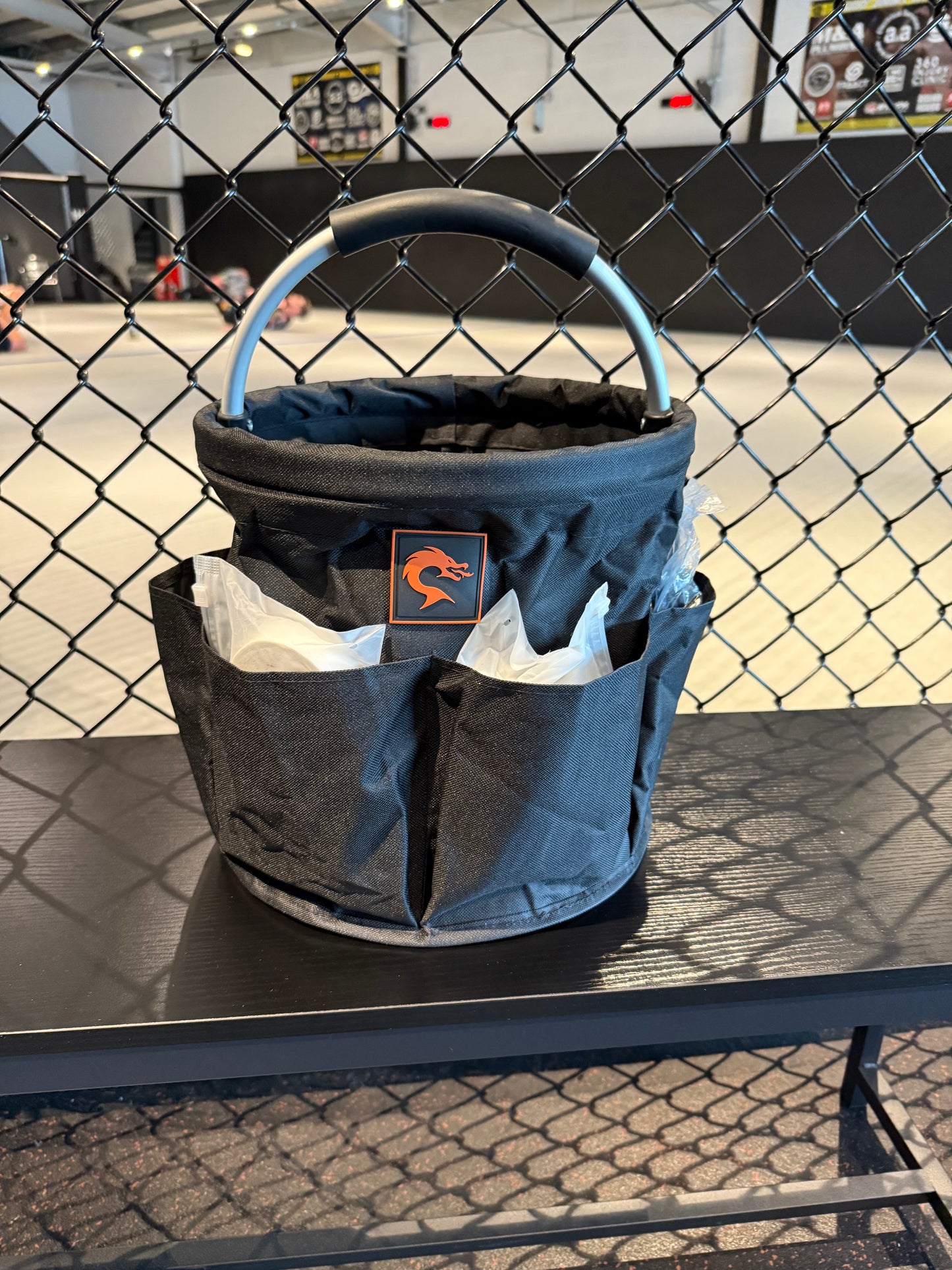 Collapsible storage bucket